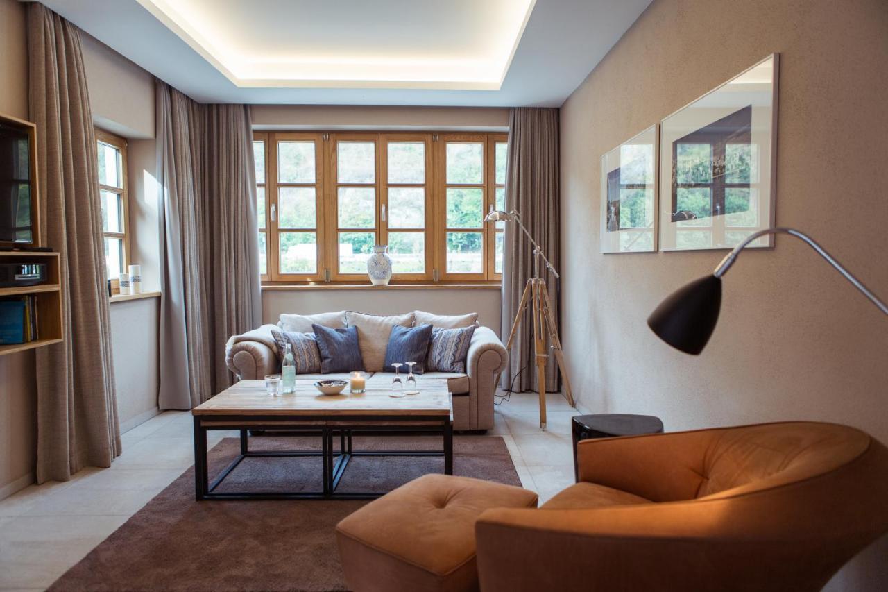- Aparthotel